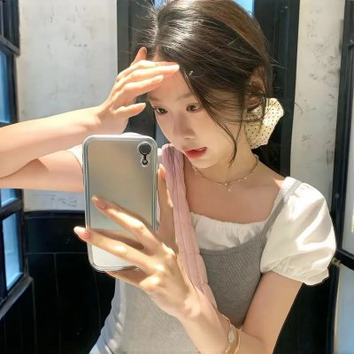 女王的部下 海报